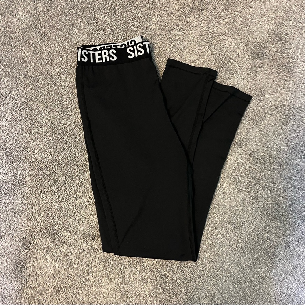 “sisters apparel” leggings